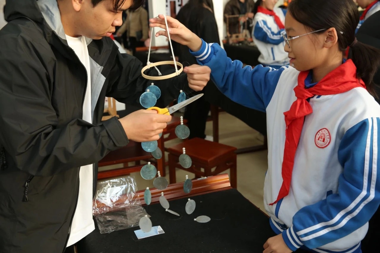 dc8fd1304577ce6aa3b6b356a72135d8.jpg dc8fd1304577ce6aa3b6b356a72135d8.jpg