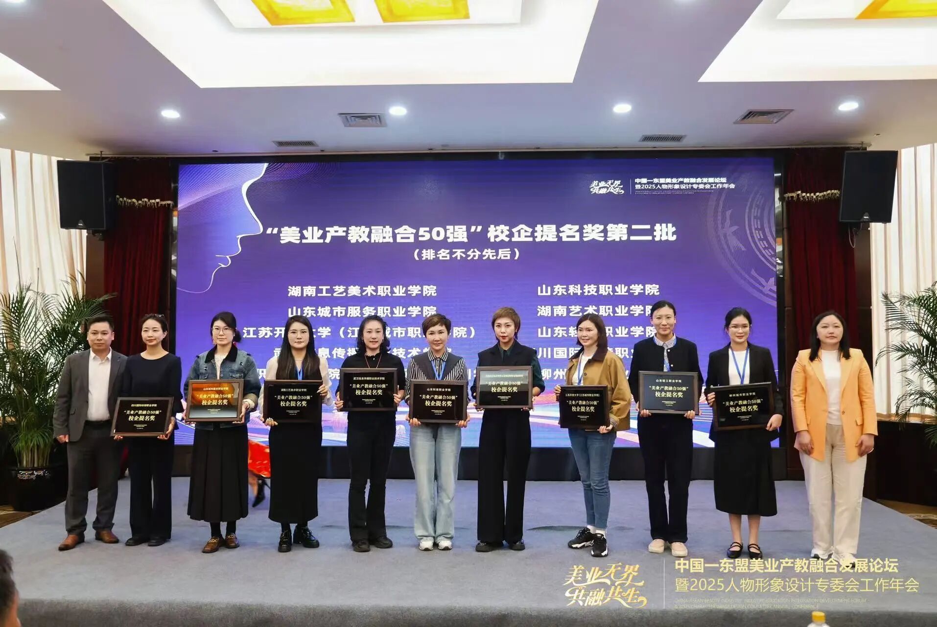 0fbf51fd4aa8d80f90d3582161a6acb0.jpg 0fbf51fd4aa8d80f90d3582161a6acb0.jpg