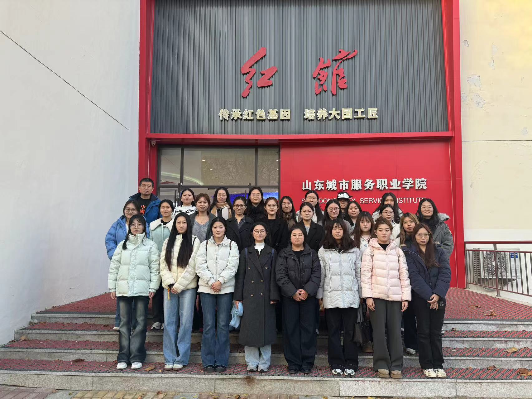 9d88d5c8d36c7103e2582f0da421e93a.jpg 5ba9a75af0d5f5cae66585fe950119c1.jpg